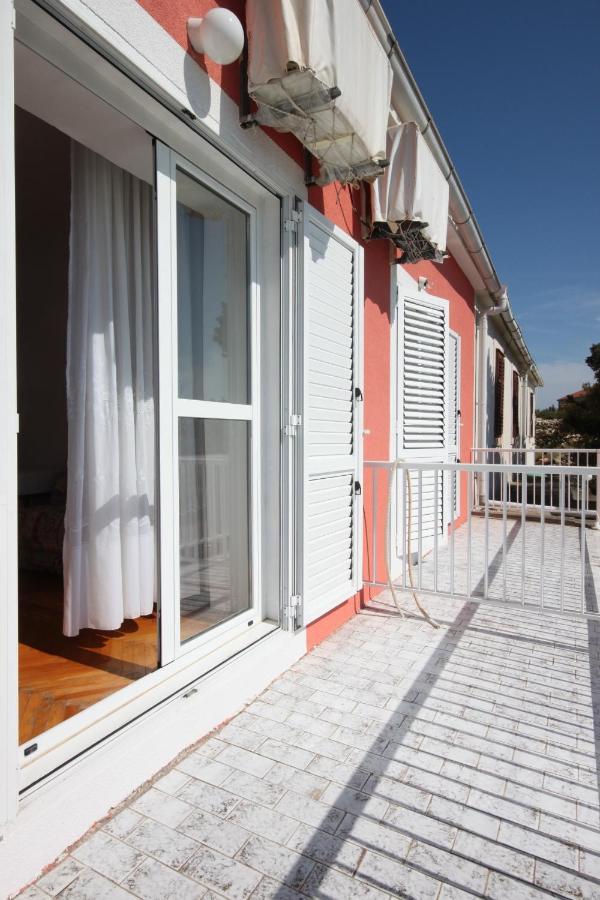 Rooms By The Sea Kustici, Pag - 6288 Bagian luar foto